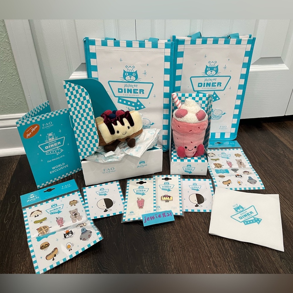 Jellycat NYC Diner FAO Schwarz Exclusive Crember Cheesecake & Bubbeca Milkshake